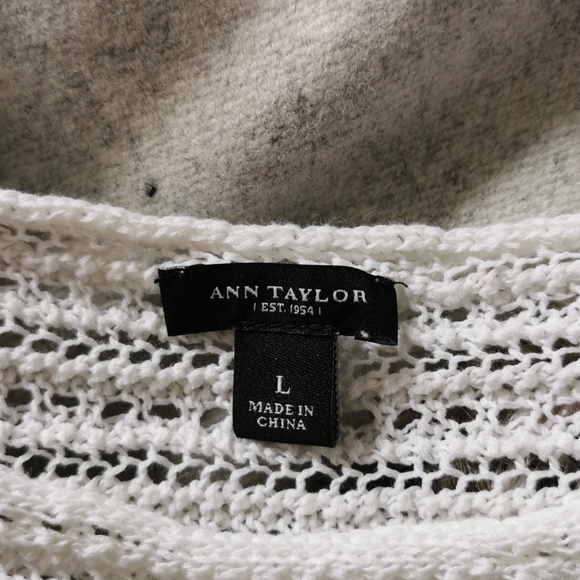 ANN TAYLOR CROCHET TOP - Picture 3 of 5